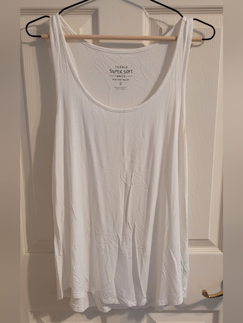 torrid Size 0 White Super Soft Scoop Neck Tank Top